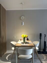 2-��������� �������� � 73 �² � 14/18 ����, ����� 208 � ����������� ���� 9