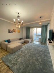 3-��������� �������� � 83 �² � 9/10 ����, ��� ����������, �������� 230 � �� ������ ���� 1