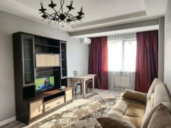 2-��������� �������� � 45 �² � 8/12 ����, �������� 85 ���� 1