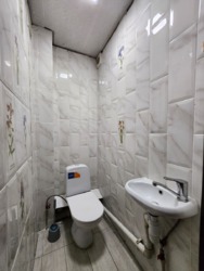 3-��������� �������� � 76.4 �² � 2/12 ����, ����������� 53 � ���� �� ����������� ���� 7