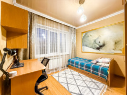 3-��������� �������� � 70 �² � 6/9 ����, ��� �����-4 75 ���� 7