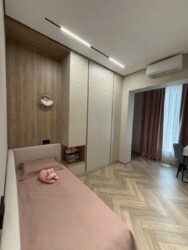 4-��������� �������� � 135 �² � 13/20 ����, �������� 310 ���� 1