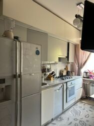 4-��������� �������� � 75 �² � 4/9 ����, �������� 102 � ��������-���������� ���� 18