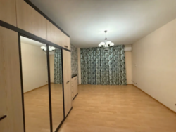 3-��������� �������� � 84.5 �² � 8/14 ����, ������� 98� � ����- ������� ���� 2