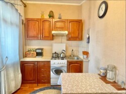 4-��������� �������� � 90.3 �² � 8/9 ����, ����������� 26 � �����������- ����������� ���� 11