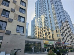 3-��������� �������� � 102 �² � 16/20 ����, ������ ����� 160�8 � ����������� ���� ������ ���� ���� 11