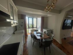 3-��������� �������� � 122 �² � 6/16 ����, ���-������ 53 � ������� ���� 6