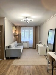 2-��������� �������� � 40.7 �² � 4/4 ����, ������ �������� 64� ���� 1