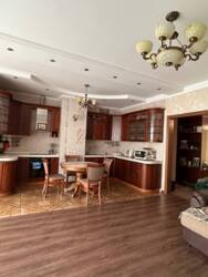 3-��������� �������� � 90.3 �² � 7/20 ����, ������������� 163 ���� 7