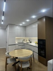 2-��������� �������� � 56.6 �² � 3/9 ����, ��� �����-2, ���� �����-2 62 ���� 18