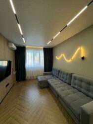 2-��������� �������� � 60.3 �² � 8/12 ����, �������� 90 � ���������� ���� 3