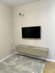 2-��������� �������� � 62 �² � 4/13 ����, ��������� 28 � ����������� ��������� ���� 12