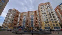 2-��������� �������� � 127 �² � 8/13 ����, ���-������ 95 � ��������� ���� 32