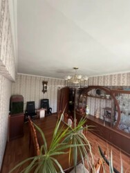 4-��������� �������� � 97 �² � 4/5 ����, ������� 33 � ����������� ���� 4