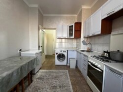 1-��������� �������� � 35.8 �² � 8/9 ����, ��� �����-3 � �������� ���� �� ���� 3