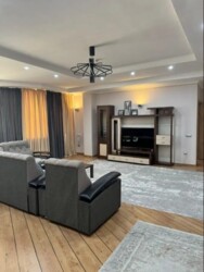 2-��������� �������� � 107.8 �² � 16/20 ����, ���-������ 7 ���� 13