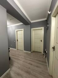 3-��������� �������� � 93.6 �² � 11/12 ����, ���� �� 273/5 ���� 2