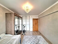 4-��������� �������� � 85.9 �² � 5/6 ����, �������� 154 ���� 14