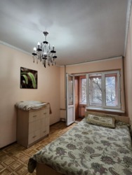 3-��������� �������� � 76.4 �² � 2/12 ����, ����������� 53 � ���� �� ����������� ���� 10