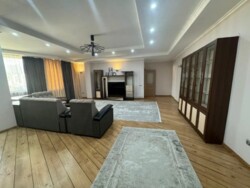 2-��������� �������� � 107.8 �² � 16/20 ����, ���-������ 7 ���� 12