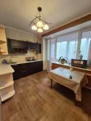 2-��������� �������� � 70 �² � 4/8 ����, �������� ������ � ��������� ���� 7