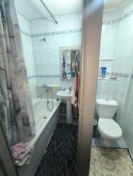 3-��������� �������� � 61.7 �² � 1/4 ����, �������� 7 � ����������� ���� 5