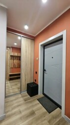 2-��������� �������� � 51 �² � 13/15 ����, ��������� 210 � �������-��������� ���� 2