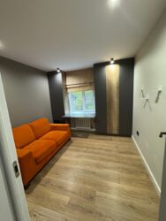 2-комнатная квартира · 43 м² · 2/5 этаж, мкр Самал-3 103/11 фото 1 2-комнатная квартира · 43 м² · 2/5 этаж, мкр Самал-3 103/11 фото 1