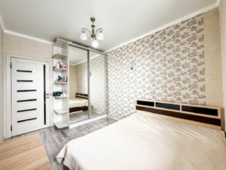 2-��������� �������� � 45.5 �² � 8/10 ����, ��� ������, �������� 4/13 ���� 2