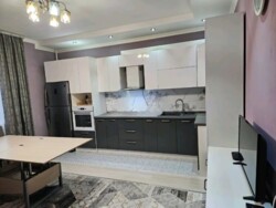 2-��������� �������� � 51 �² � 2/10 ����, ��� �����, ������� 4 � �������� ������ ���� 8