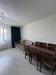 3-��������� �������� � 85 �² � 8/10 ����, ��� �����-1, ����� 1� ���� 18