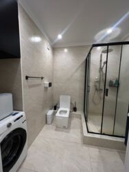 2-��������� �������� � 63 �² � 8/10 ����, ���� �� 285/8 ���� 3