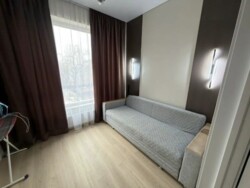 3-��������� �������� � 50 �² � 4/12 ����, ���������� 416 � ��������� ���� 12