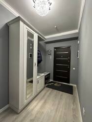 3-��������� �������� � 93.6 �² � 11/12 ����, ���� �� 273/5 ���� 5