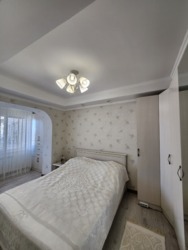 3-��������� �������� � 71.7 �² � 12/13 ����, �������� ���-������ 83 � ��������� ���� 28