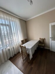 2-��������� �������� � 60 �² � 1/13 ����, ��������� 1/3 ���� 8