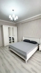 3-��������� �������� � 100 �² � 4/14 ����, �������� 277/7 ���� 2