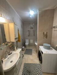 3-��������� �������� � 122 �² � 6/16 ����, ���-������ 53 � ������� ���� 13