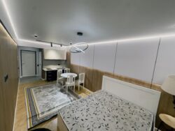 1-��������� �������� � 32 �² � 10/12 ����, ��� �������, ������� 9 ���� 8