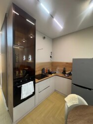 2-��������� �������� � 56 �² � 19/20 ����, ������ ����� 237 ���� 8