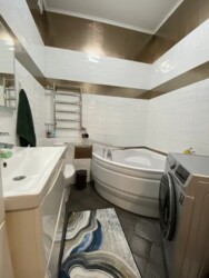 4-комнатная квартира · 85.6 м² · 2/16 этаж, Абая 150/230 фото 1 4-комнатная квартира · 85.6 м² · 2/16 этаж, Абая 150/230 фото 1