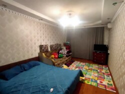 1-��������� �������� � 33.2 �² � 4/4 ����, ���������� 36 � ��. ��.��������-��������� ���� 1