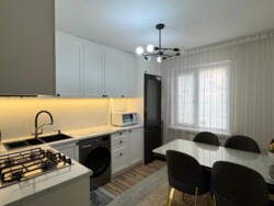 4-��������� �������� � 90 �² � 3/5 ����, ��� �����-3� � ����� �����-�������� 123 ���� 1