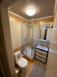 2-��������� ��������, 41 �², 4/4 ����, �������� 64� � �������� -�������� ���� 7