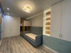 2-��������� �������� � 104 �² � 10/19 ����, ���� 164 �3 � ������������� ���� 5