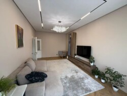 3-��������� �������� � 107 �² � 10/10 ����, ���������� 270 ���� 10