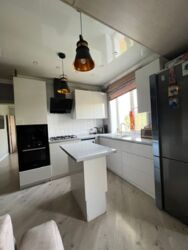 3-��������� �������� � 75 �² � 4/4 ����, ������ 73 � ������ ���� ��������� ������ ���� 2