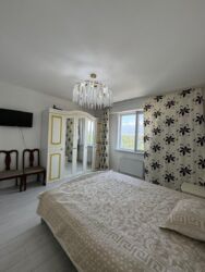 3-��������� �������� � 85 �² � 8/10 ����, ��� �����-1, ����� 1� ���� 17