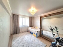 4-��������� �������� � 85.9 �² � 5/6 ����, �������� 154 ���� 12