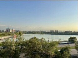 3-��������� �������� � 90.7 �² � 6/15 ����, ���� �� ���� 4